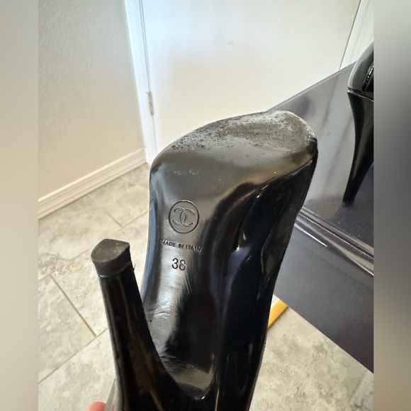 CHANEL PATENT LEATHER HEELS shoes (seen in lady gaga music video) - Picture 15 of 16